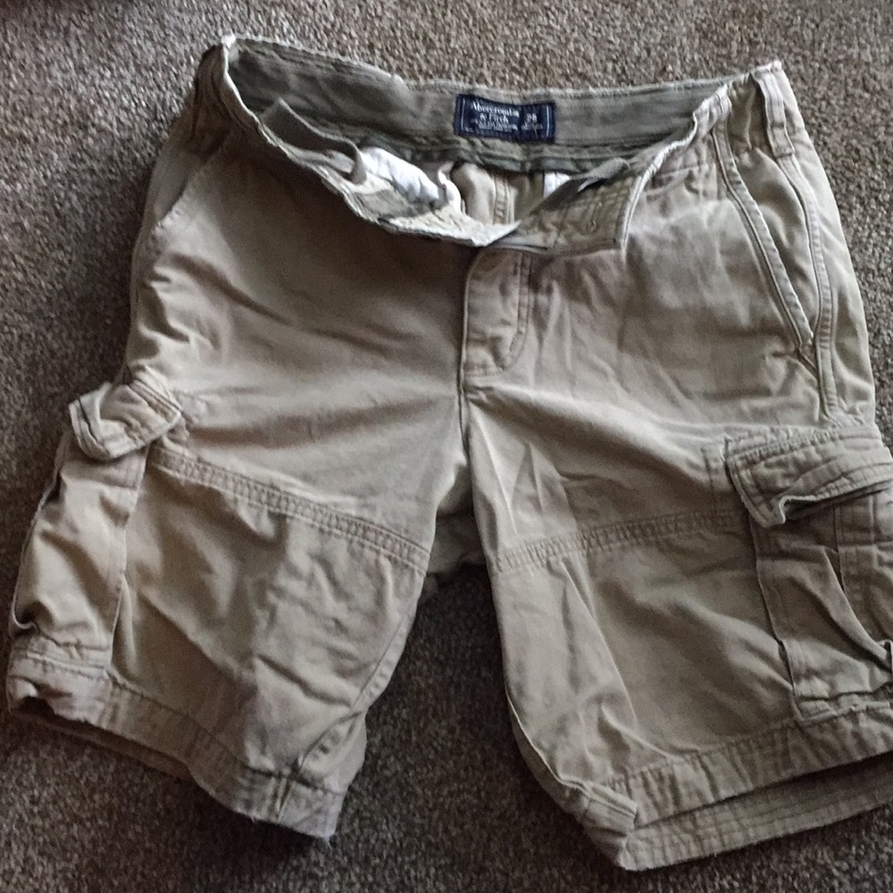 Tan  Abercrombie men’s cargo shorts